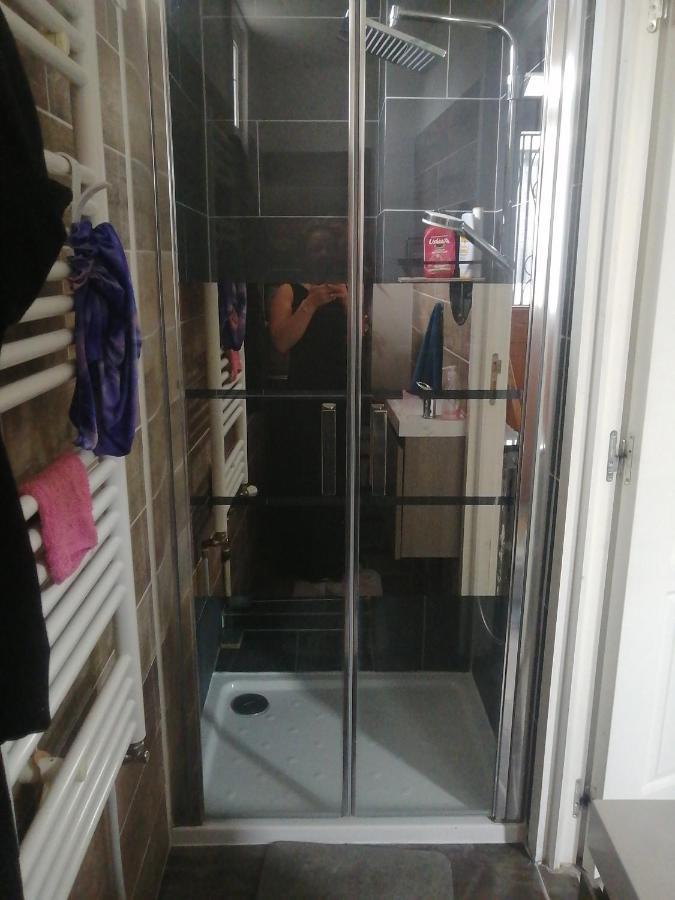 Petit Cocon Pour 1 Personne Apartment Argenteuil Exterior foto